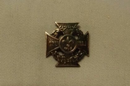 Kamizelka harcerska – co powinna mieć w kieszeniach?