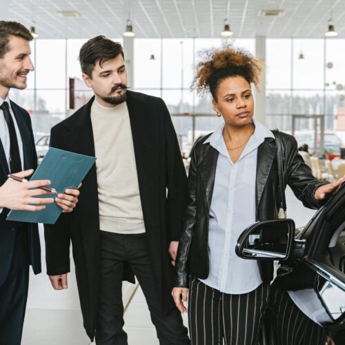 Leasing konsumencki a kredyt na samochód – co wybrać?